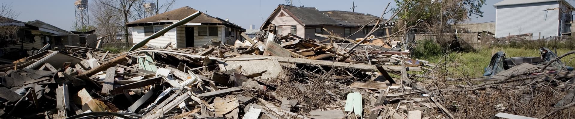 2005: danni provocati a New Orleans dal passaggio dell’uragano Katrina